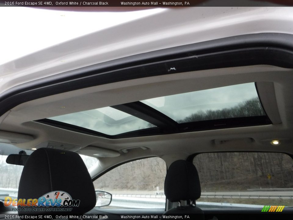 2016 Ford Escape SE 4WD Oxford White / Charcoal Black Photo #6