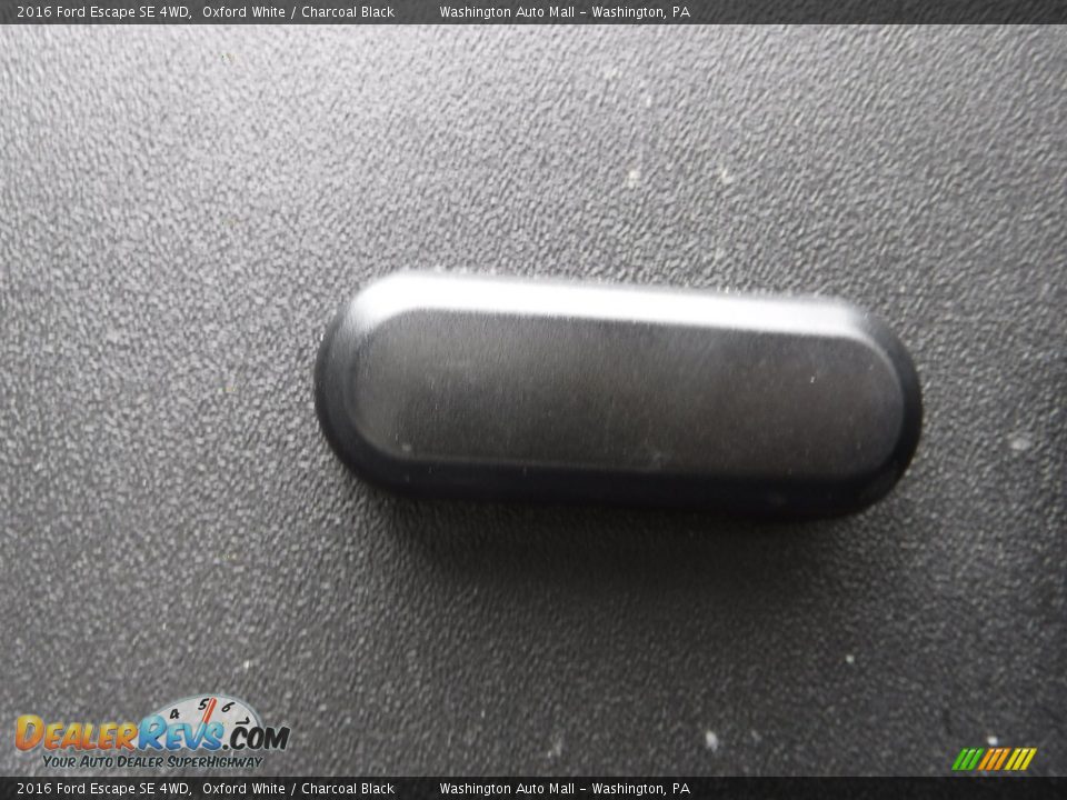 2016 Ford Escape SE 4WD Oxford White / Charcoal Black Photo #16