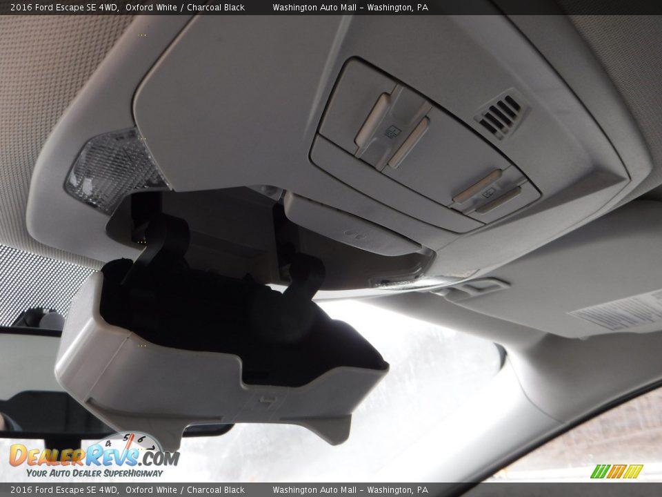 2016 Ford Escape SE 4WD Oxford White / Charcoal Black Photo #22