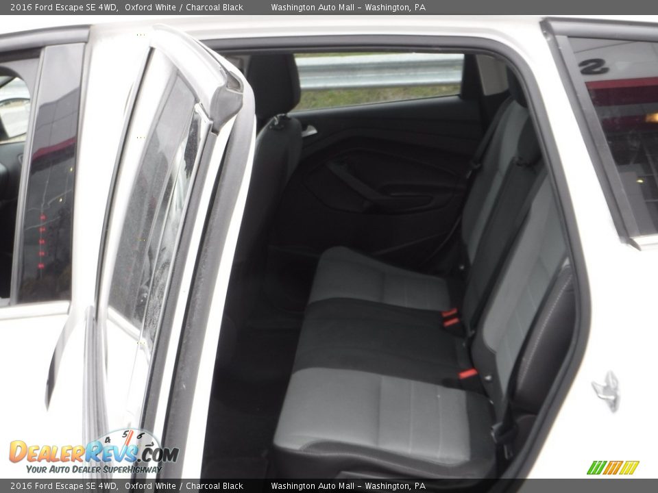 2016 Ford Escape SE 4WD Oxford White / Charcoal Black Photo #23