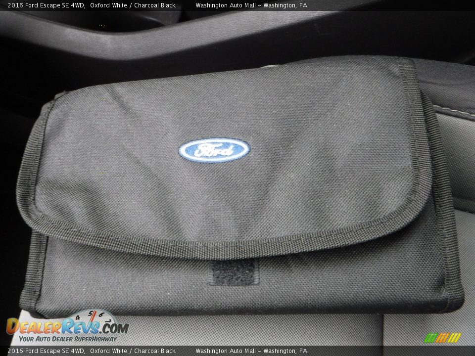 2016 Ford Escape SE 4WD Oxford White / Charcoal Black Photo #26