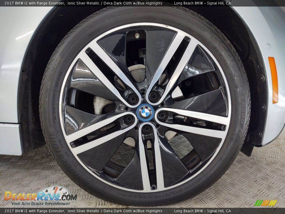 2017 BMW i3 with Range Extender Ionic Silver Metallic / Deka Dark Cloth w/Blue Highlights Photo #6