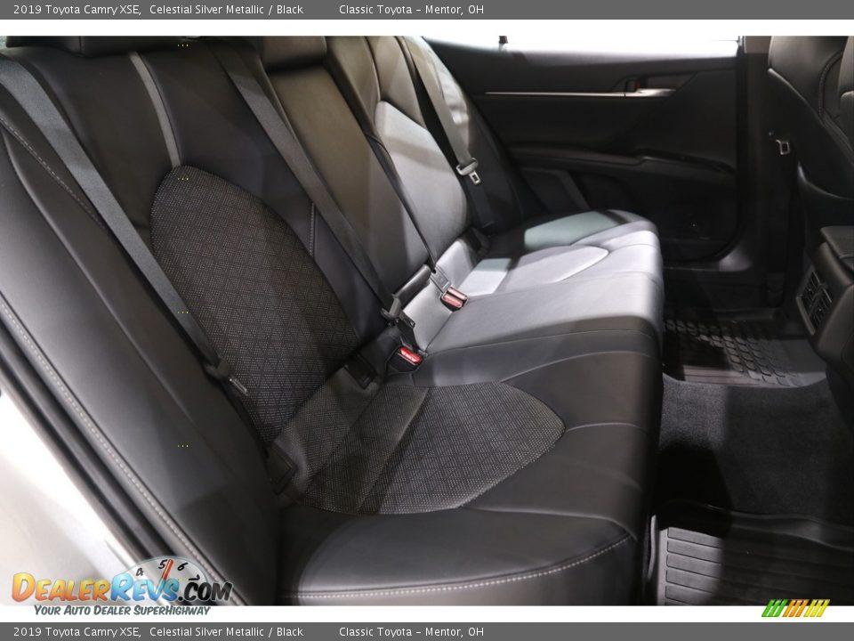 2019 Toyota Camry XSE Celestial Silver Metallic / Black Photo #17