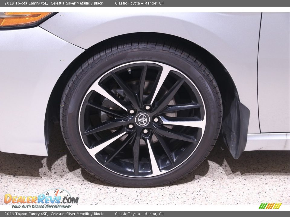2019 Toyota Camry XSE Celestial Silver Metallic / Black Photo #21
