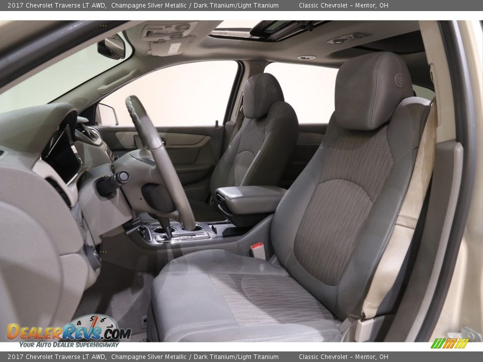 2017 Chevrolet Traverse LT AWD Champagne Silver Metallic / Dark Titanium/Light Titanium Photo #5