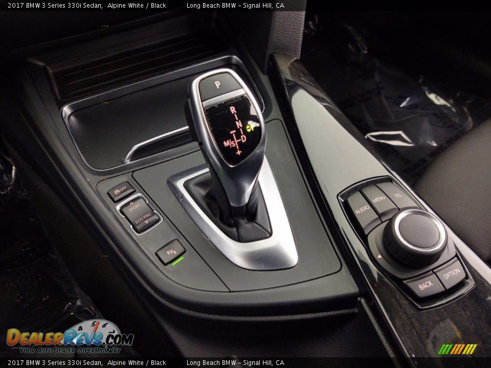 2017 BMW 3 Series 330i Sedan Alpine White / Black Photo #27
