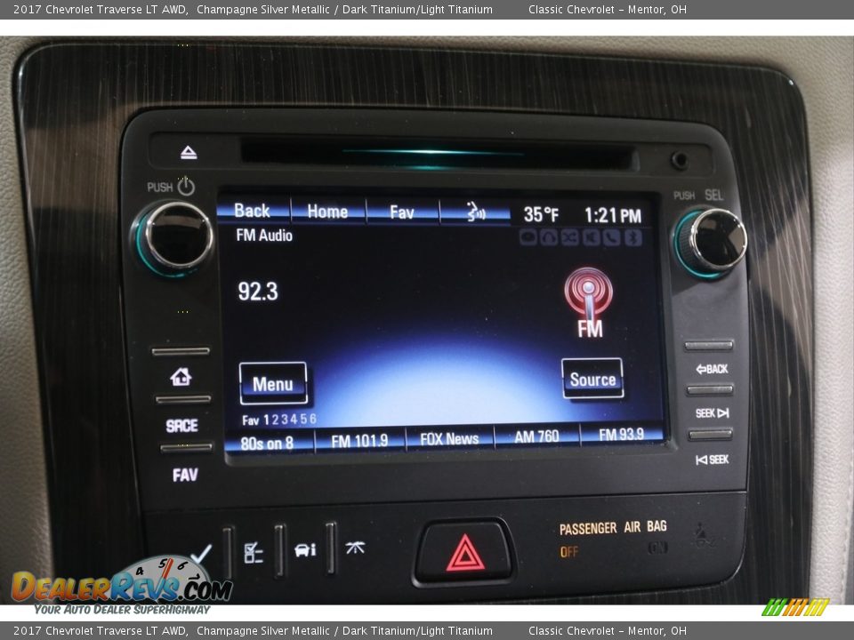 2017 Chevrolet Traverse LT AWD Champagne Silver Metallic / Dark Titanium/Light Titanium Photo #10