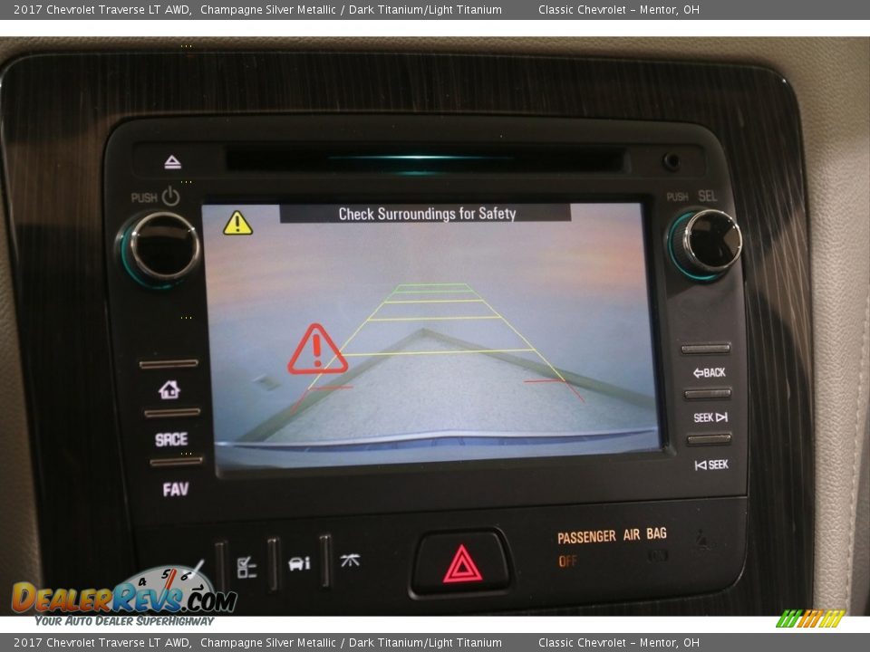 2017 Chevrolet Traverse LT AWD Champagne Silver Metallic / Dark Titanium/Light Titanium Photo #12