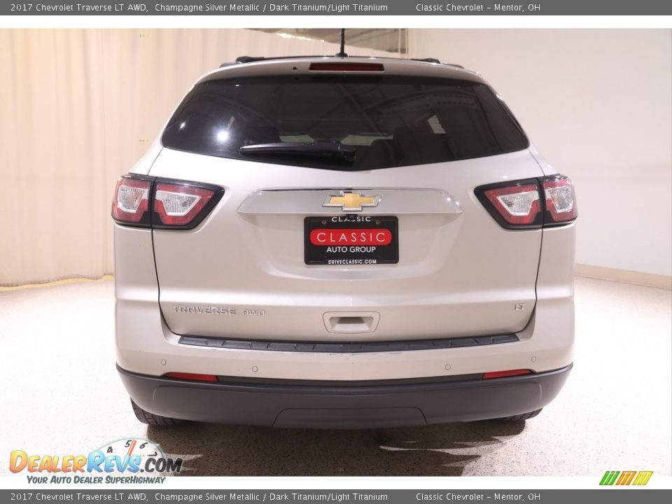 2017 Chevrolet Traverse LT AWD Champagne Silver Metallic / Dark Titanium/Light Titanium Photo #20
