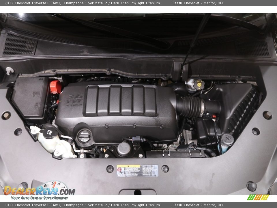 2017 Chevrolet Traverse LT AWD Champagne Silver Metallic / Dark Titanium/Light Titanium Photo #21