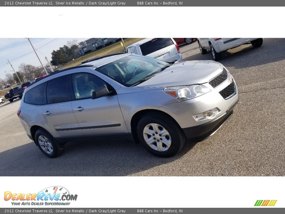 2012 Chevrolet Traverse LS Silver Ice Metallic / Dark Gray/Light Gray Photo #7