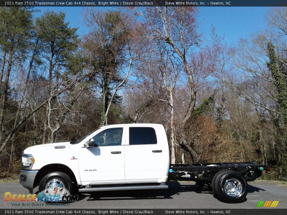 2021 Ram 3500 Tradesman Crew Cab 4x4 Chassis Bright White / Diesel Gray/Black Photo #1