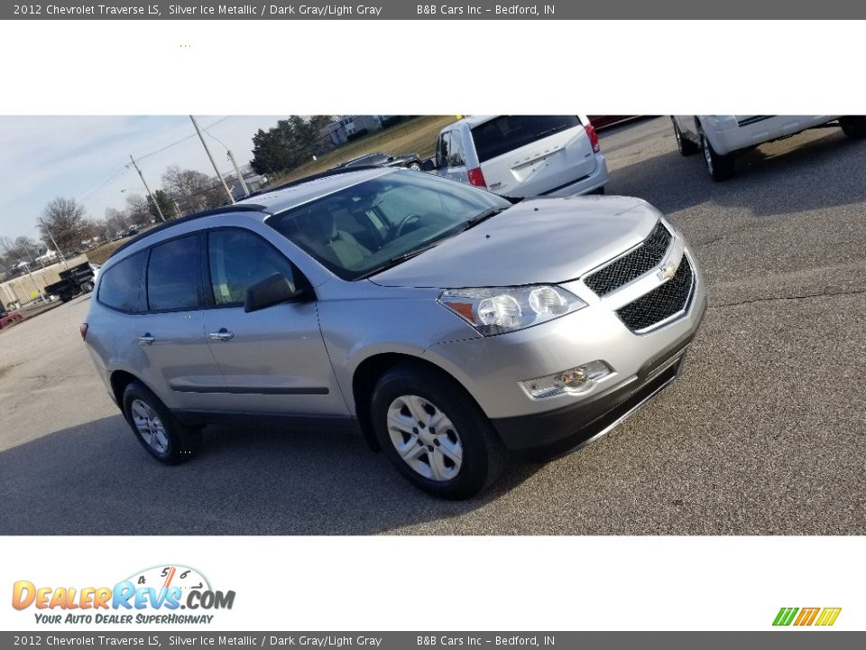 2012 Chevrolet Traverse LS Silver Ice Metallic / Dark Gray/Light Gray Photo #23