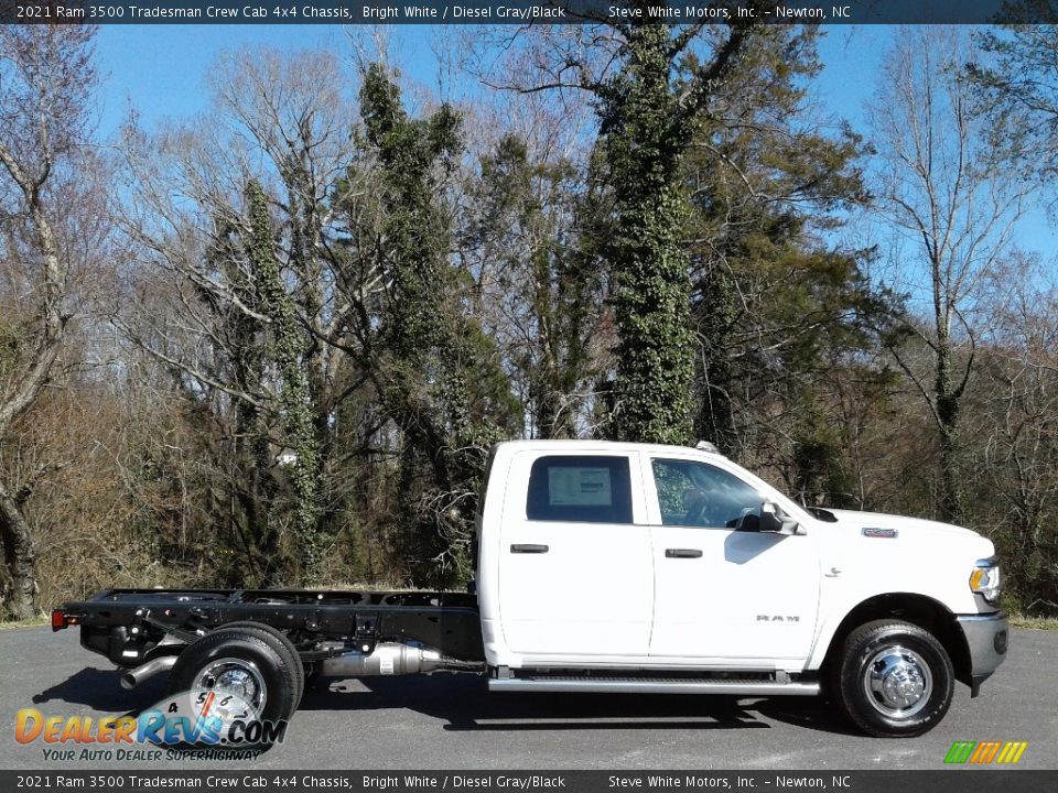 2021 Ram 3500 Tradesman Crew Cab 4x4 Chassis Bright White / Diesel Gray/Black Photo #5