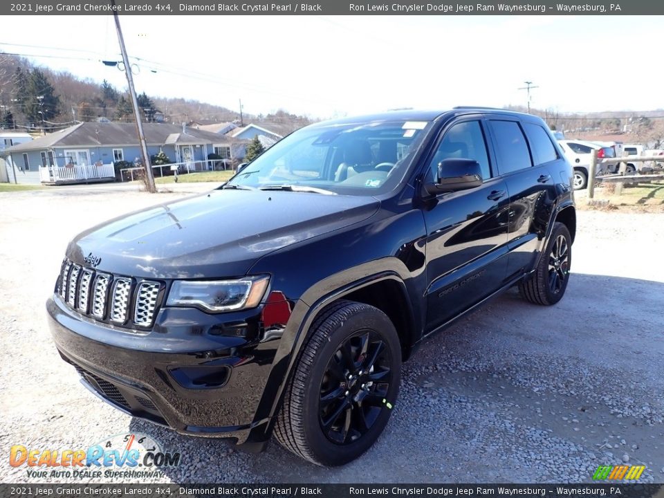 2021 Jeep Grand Cherokee Laredo 4x4 Diamond Black Crystal Pearl / Black Photo #1