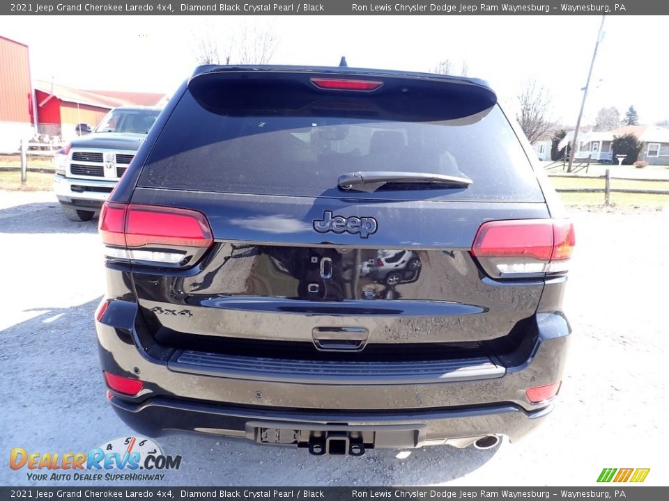 2021 Jeep Grand Cherokee Laredo 4x4 Diamond Black Crystal Pearl / Black Photo #5