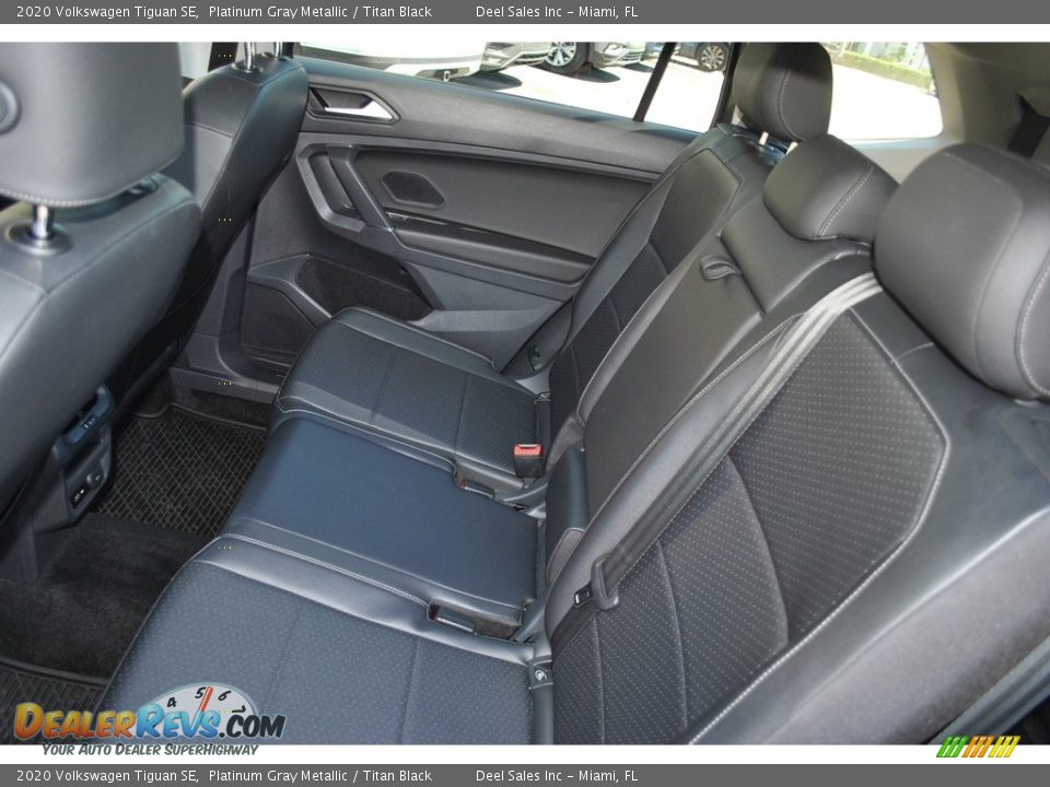 2020 Volkswagen Tiguan SE Platinum Gray Metallic / Titan Black Photo #11