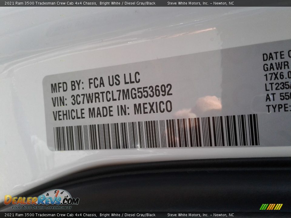 2021 Ram 3500 Tradesman Crew Cab 4x4 Chassis Bright White / Diesel Gray/Black Photo #26