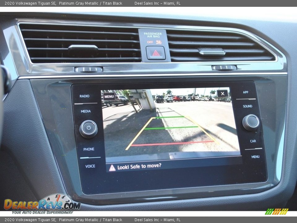 2020 Volkswagen Tiguan SE Platinum Gray Metallic / Titan Black Photo #16