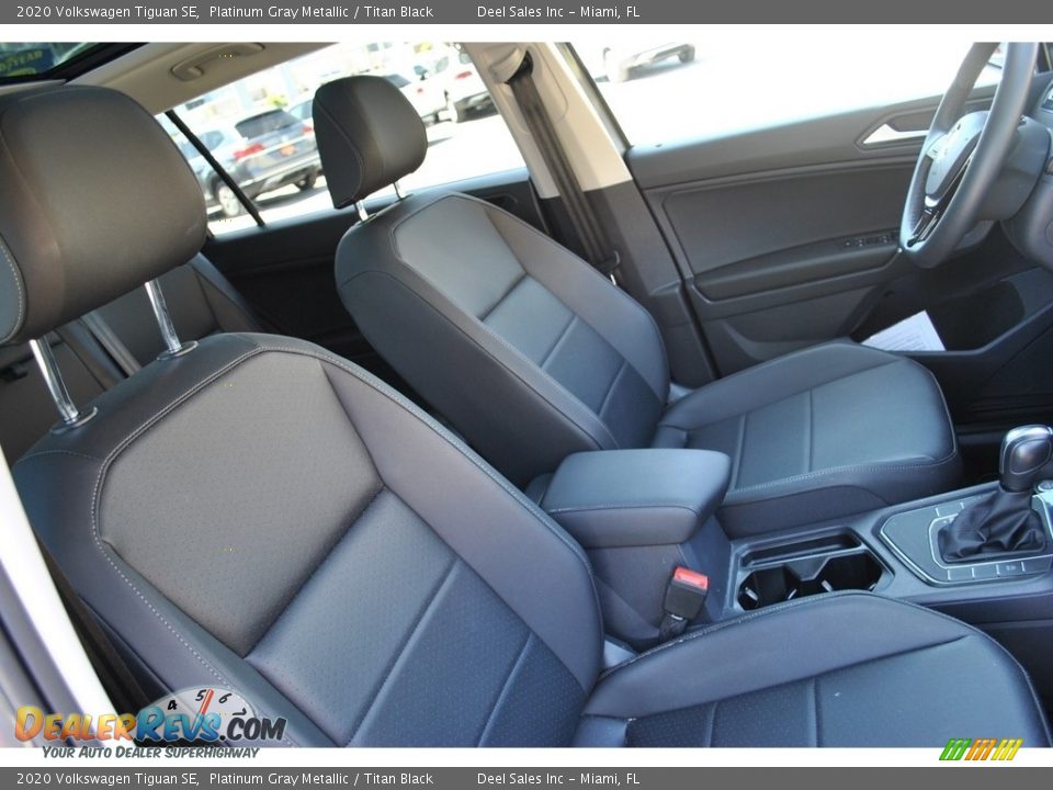 2020 Volkswagen Tiguan SE Platinum Gray Metallic / Titan Black Photo #17