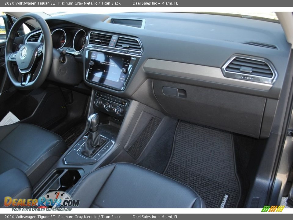 2020 Volkswagen Tiguan SE Platinum Gray Metallic / Titan Black Photo #18