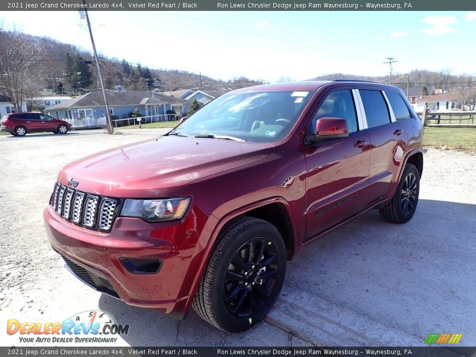 2021 Jeep Grand Cherokee Laredo 4x4 Velvet Red Pearl / Black Photo #1