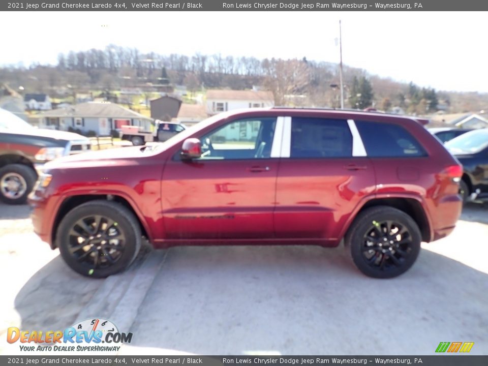 2021 Jeep Grand Cherokee Laredo 4x4 Velvet Red Pearl / Black Photo #2