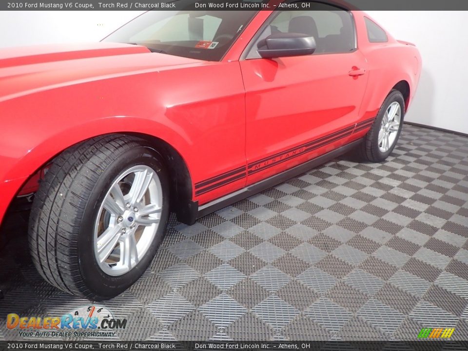 2010 Ford Mustang V6 Coupe Torch Red / Charcoal Black Photo #10