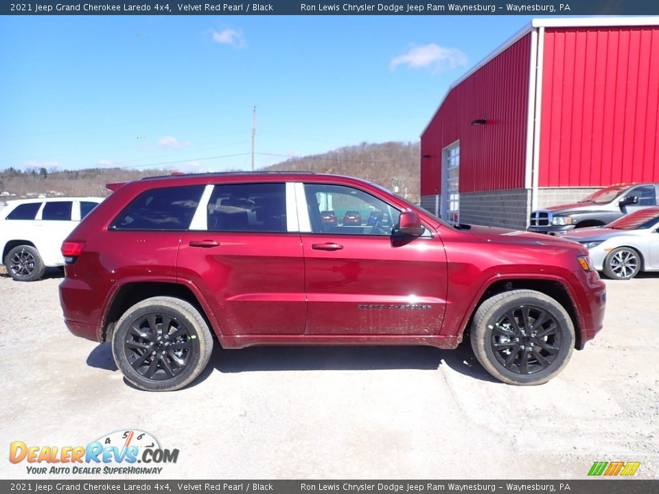 2021 Jeep Grand Cherokee Laredo 4x4 Velvet Red Pearl / Black Photo #6