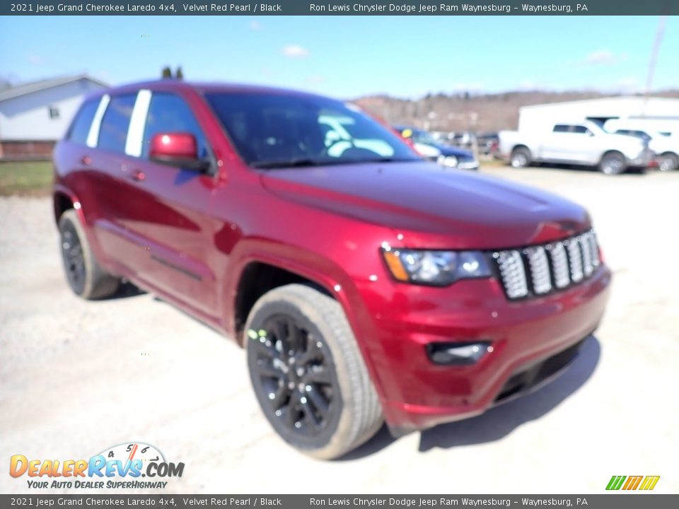 2021 Jeep Grand Cherokee Laredo 4x4 Velvet Red Pearl / Black Photo #7