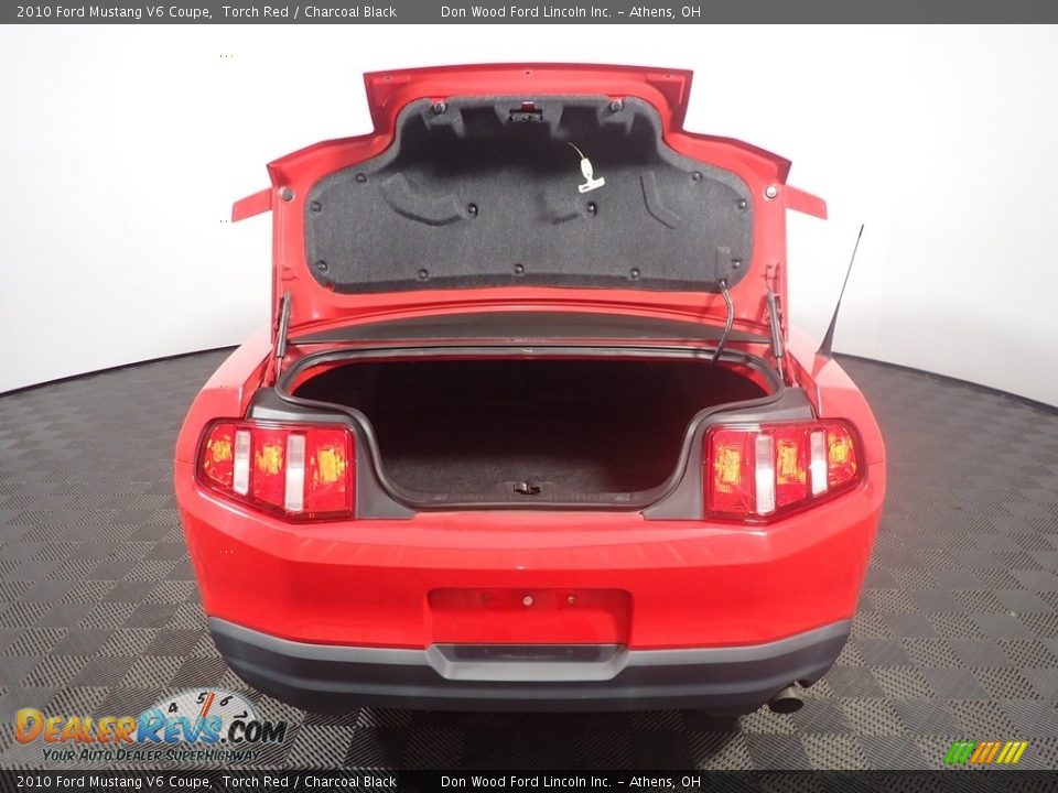 2010 Ford Mustang V6 Coupe Torch Red / Charcoal Black Photo #14