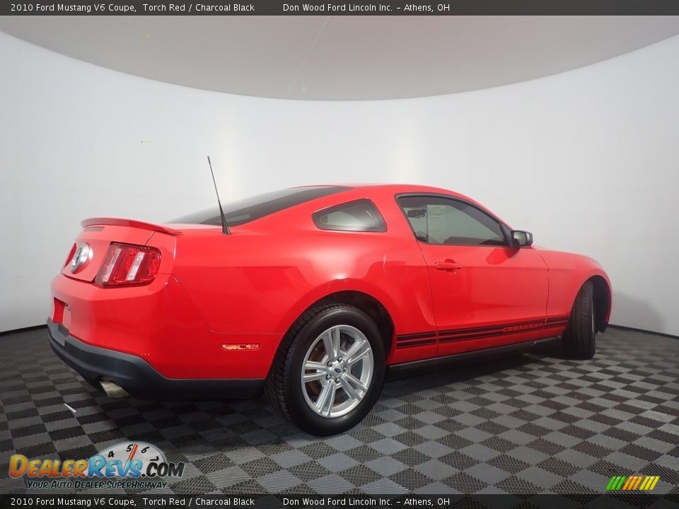 2010 Ford Mustang V6 Coupe Torch Red / Charcoal Black Photo #16
