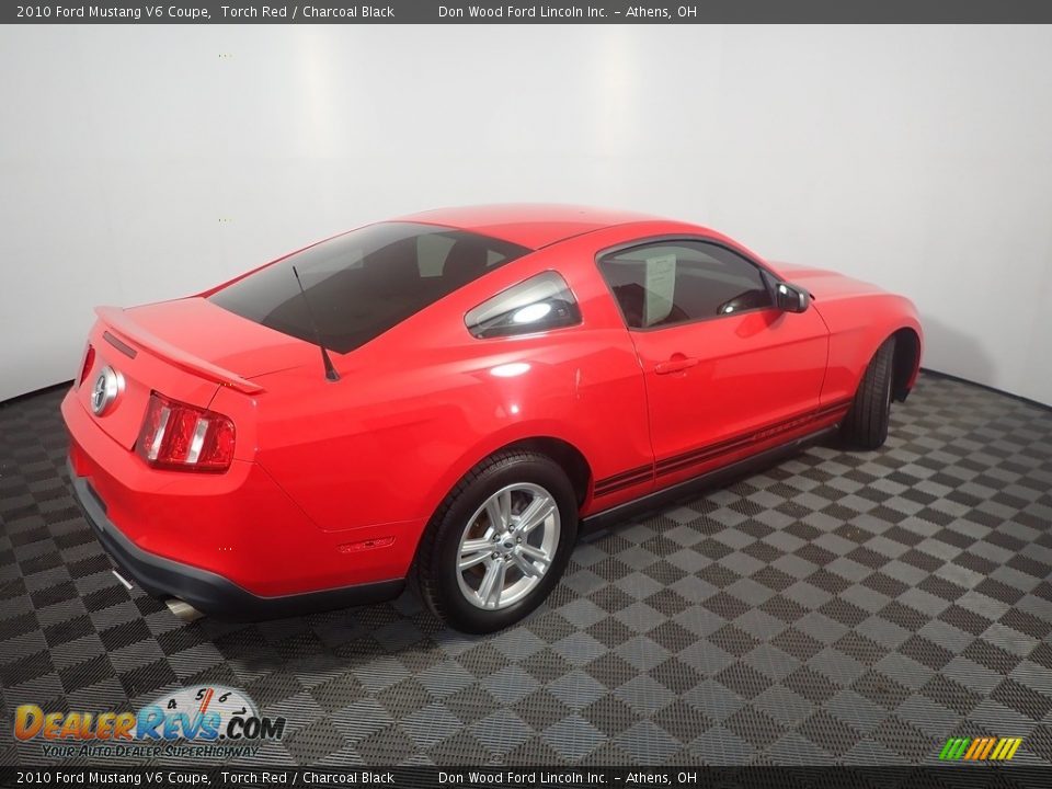 2010 Ford Mustang V6 Coupe Torch Red / Charcoal Black Photo #17