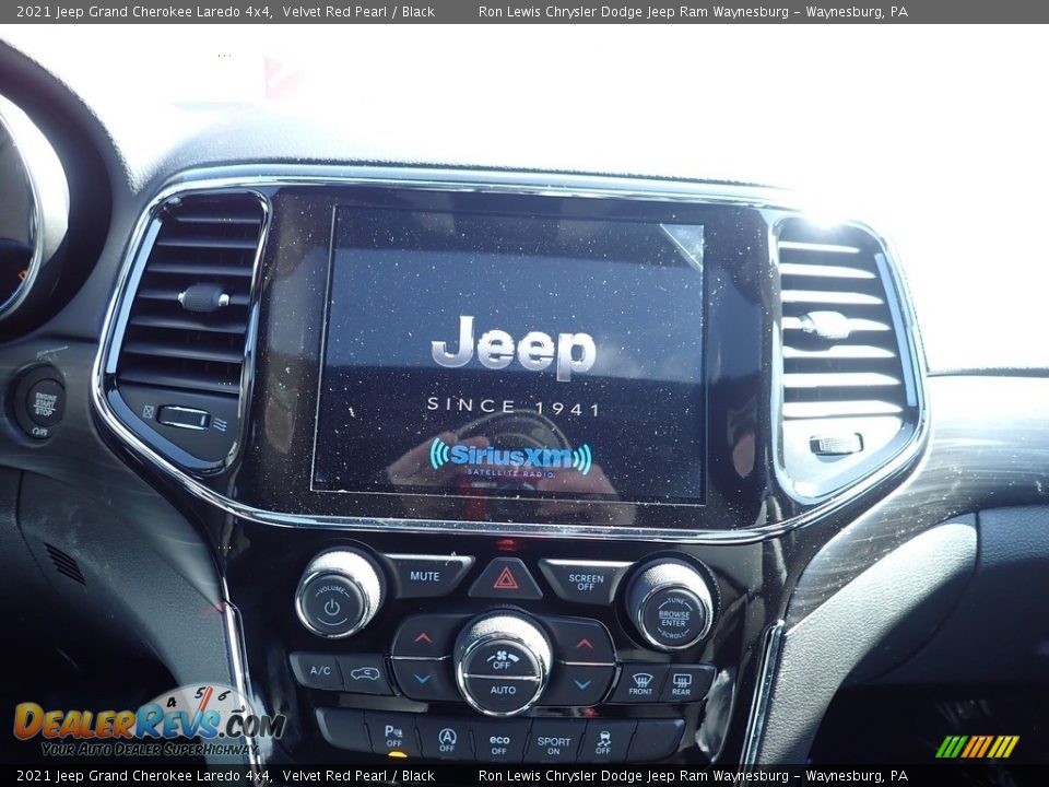 2021 Jeep Grand Cherokee Laredo 4x4 Velvet Red Pearl / Black Photo #15