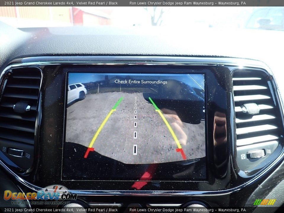 2021 Jeep Grand Cherokee Laredo 4x4 Velvet Red Pearl / Black Photo #16