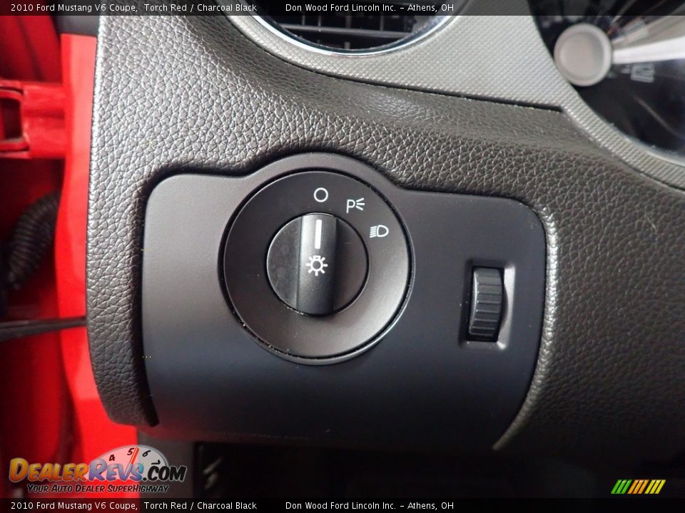 2010 Ford Mustang V6 Coupe Torch Red / Charcoal Black Photo #31
