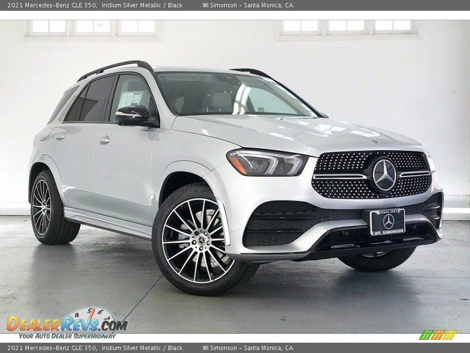 Front 3/4 View of 2021 Mercedes-Benz GLE 350 Photo #12