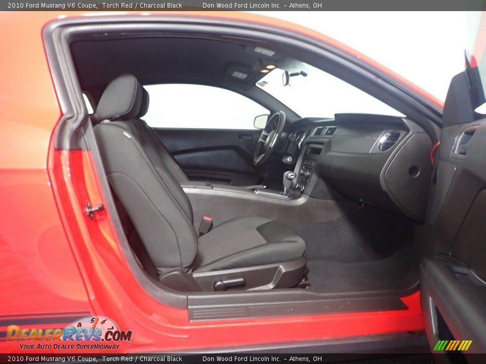 2010 Ford Mustang V6 Coupe Torch Red / Charcoal Black Photo #36