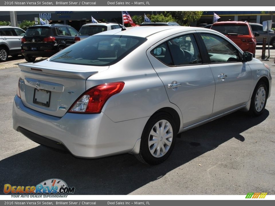 2016 Nissan Versa SV Sedan Brilliant Silver / Charcoal Photo #9