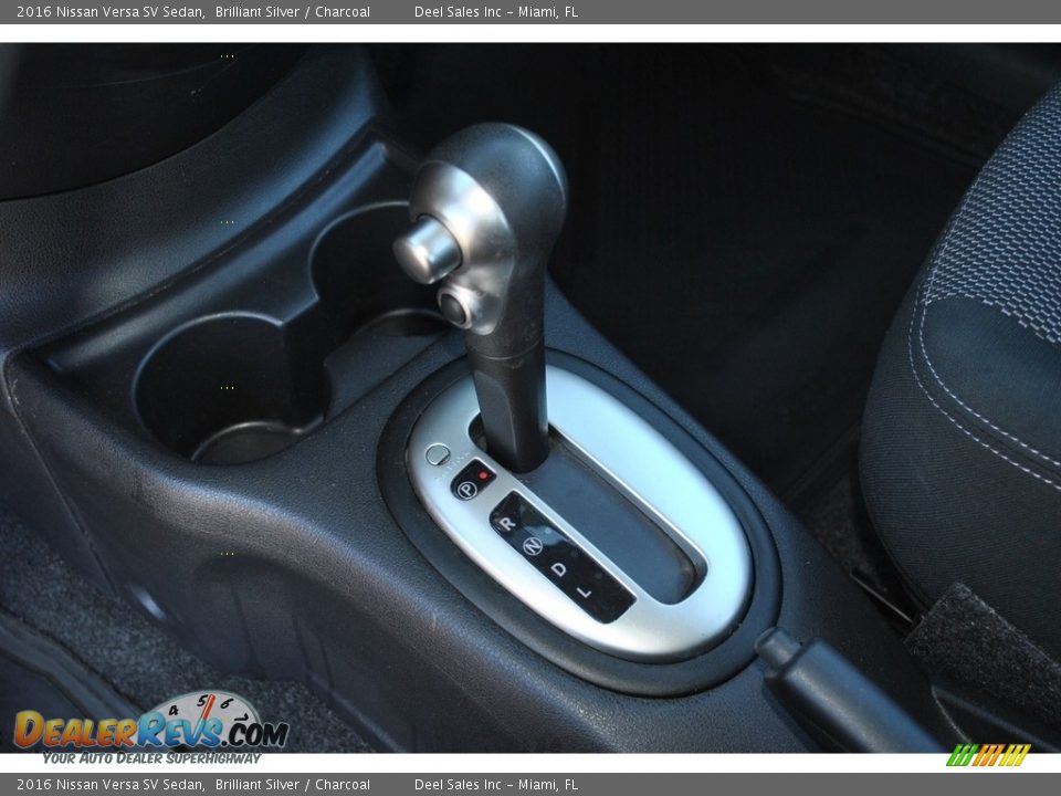 2016 Nissan Versa SV Sedan Shifter Photo #13