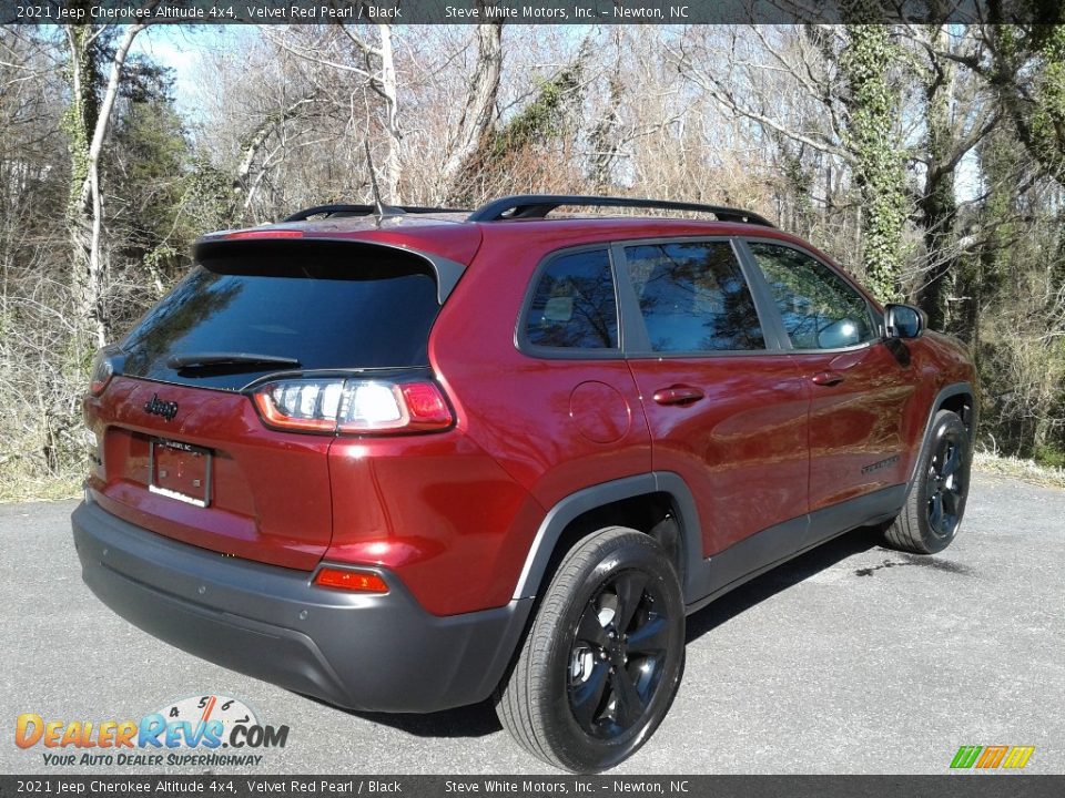 2021 Jeep Cherokee Altitude 4x4 Velvet Red Pearl / Black Photo #6