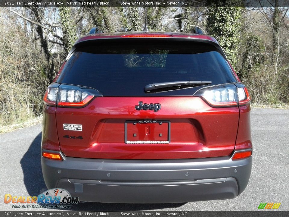 2021 Jeep Cherokee Altitude 4x4 Velvet Red Pearl / Black Photo #7
