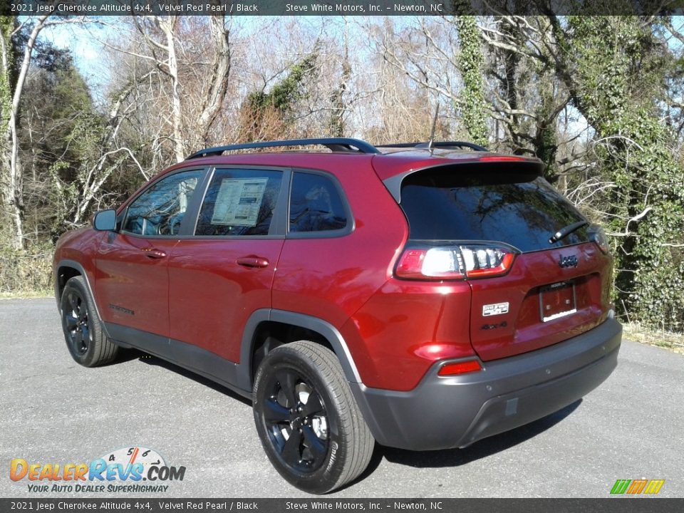 2021 Jeep Cherokee Altitude 4x4 Velvet Red Pearl / Black Photo #8