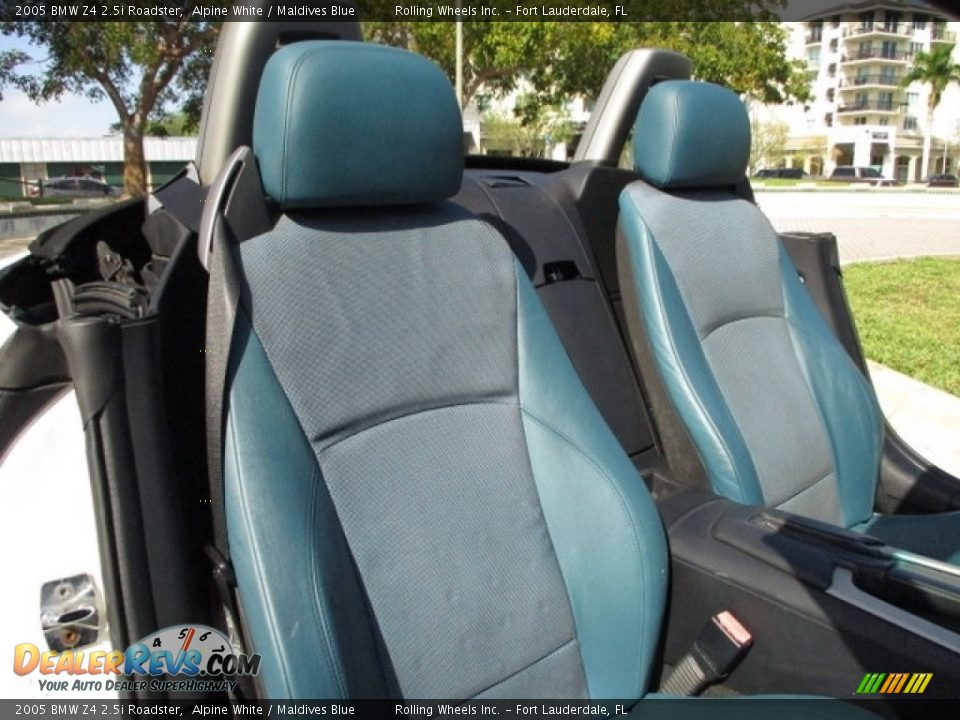 2005 BMW Z4 2.5i Roadster Alpine White / Maldives Blue Photo #4