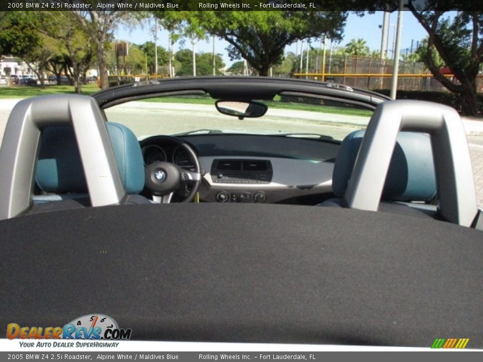 2005 BMW Z4 2.5i Roadster Alpine White / Maldives Blue Photo #6