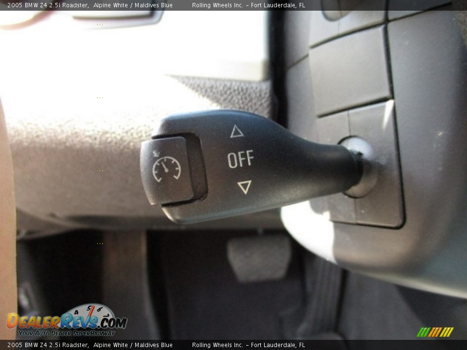 2005 BMW Z4 2.5i Roadster Alpine White / Maldives Blue Photo #10