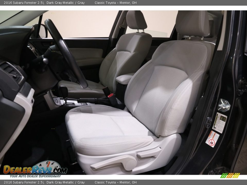 2016 Subaru Forester 2.5i Dark Gray Metallic / Gray Photo #5
