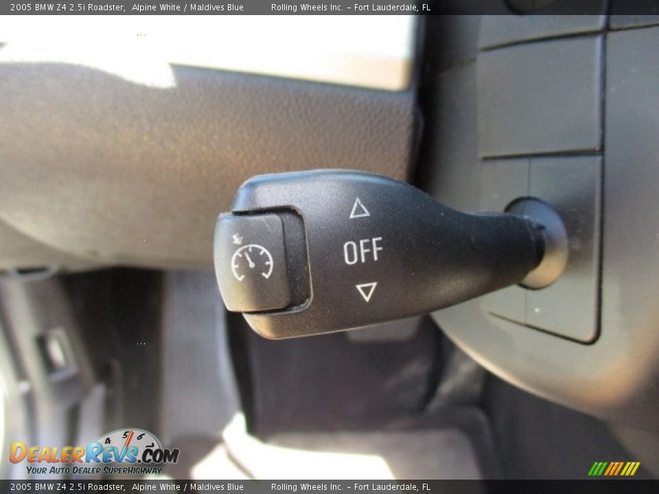2005 BMW Z4 2.5i Roadster Alpine White / Maldives Blue Photo #18