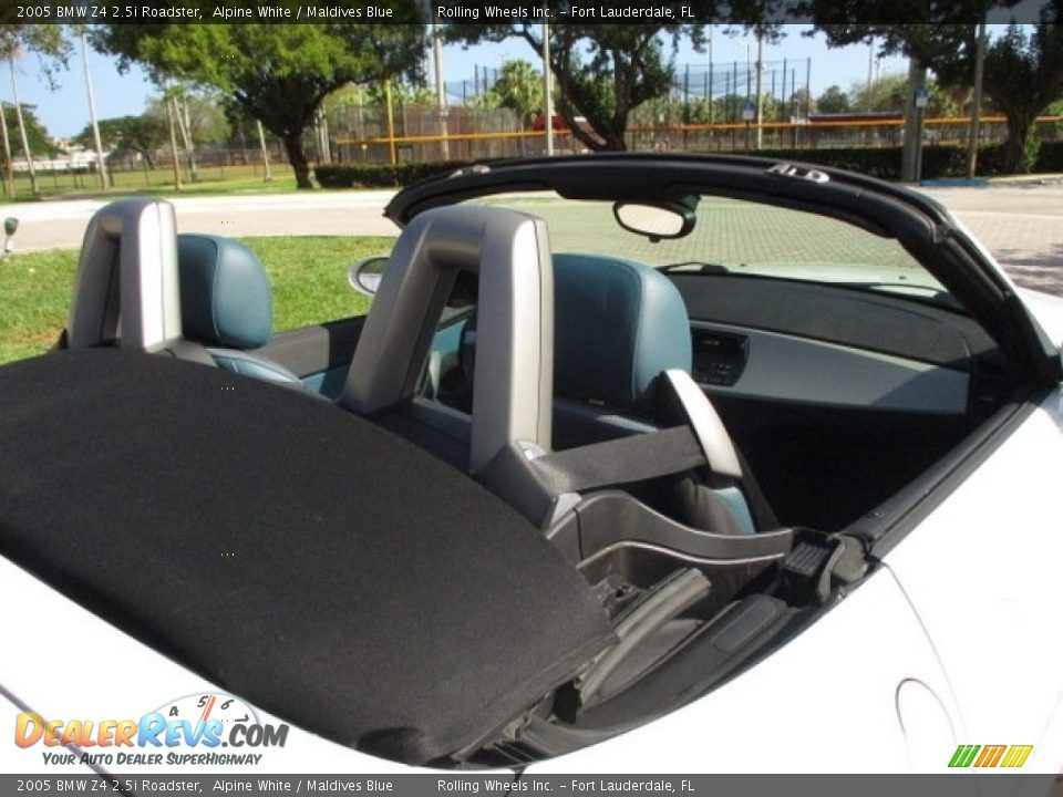 2005 BMW Z4 2.5i Roadster Alpine White / Maldives Blue Photo #20