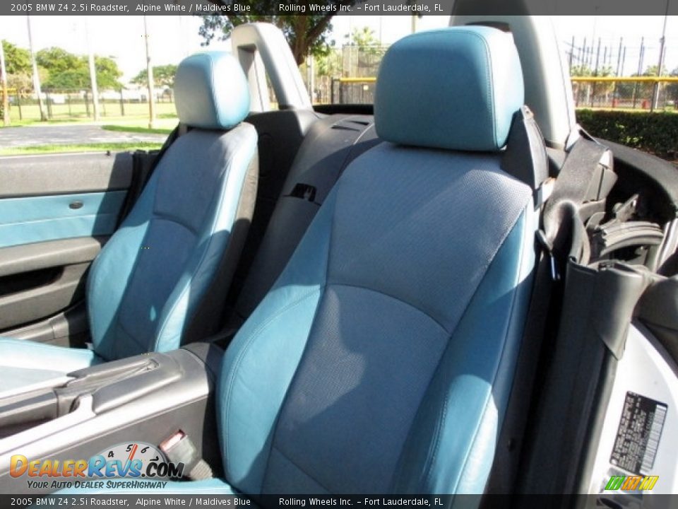2005 BMW Z4 2.5i Roadster Alpine White / Maldives Blue Photo #27